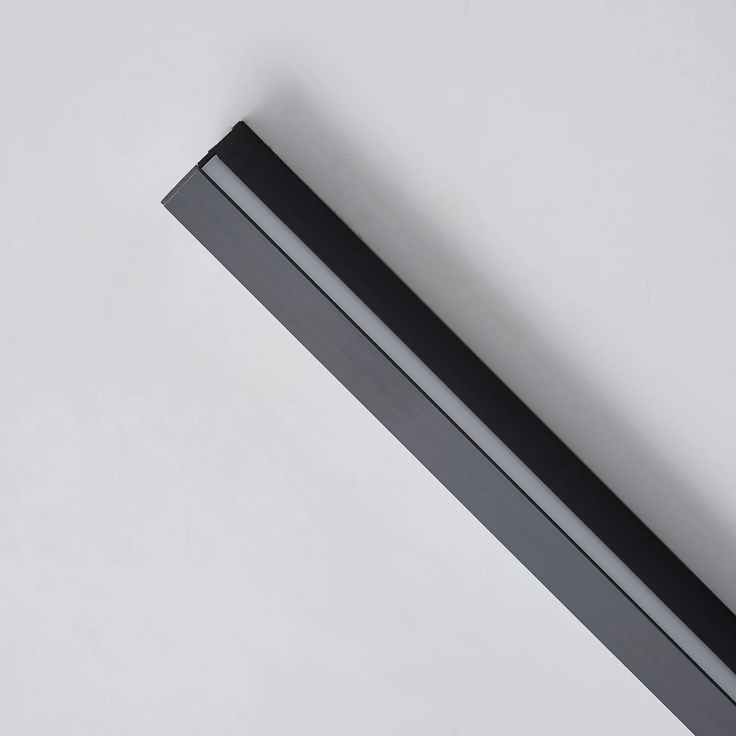 Tratto Wall Light - Image 9