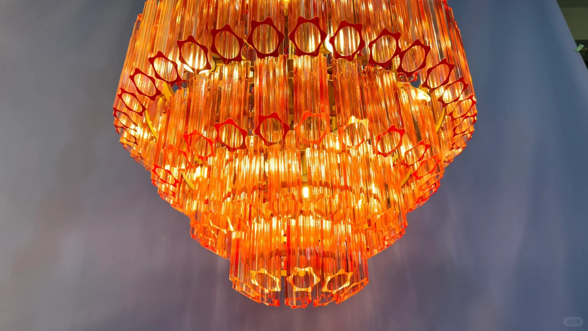 Vittoria S Modern Glass Chandelier - [Gold] - Image 7